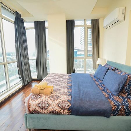 Cozy 2-Bedroom Apartment With King Beds, Balcony & Stunning Views At Elysium Islamabad Exterior foto